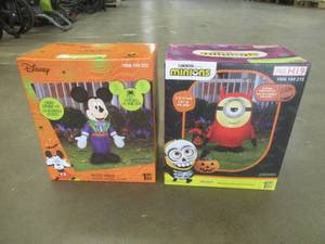 DISNEY Mickey & Minion Airblown Halloween Decor (BRAND NEW)