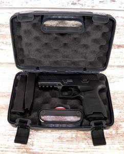 Sig Sauer P320 Compact 9mm Pistol with Case and Three 15-Round Sig Magazines