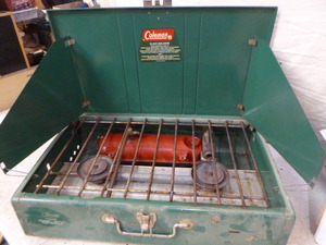 lot 19 image: Coleman Portable Camping Stove
