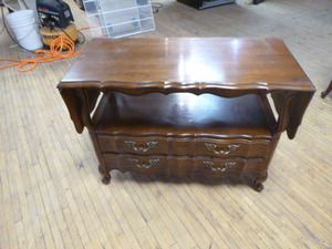 lot 32 image: TV Stand
