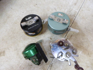 lot 84 image: 4 Fishing Reels