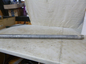 lot 100 image: Aluminum Rod Case