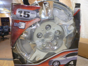 lot 156 image: Custom Series Wheel Covers