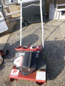 lot 160 image: Snapper Snow Thrower