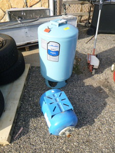 lot 162 image: 2 Tanks