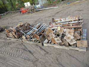 lot 306 image: FEET FOR STRUCTURAL SHORING