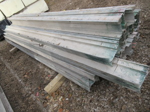 lot 321 image: ALUMINUM I BEAMS