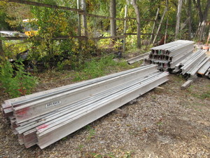 lot 327 image: ALUMINUM I BEAMS