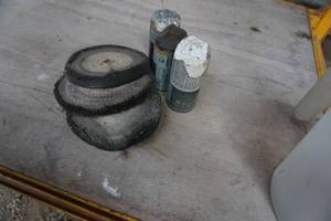 lot 35 image: Assorted Buffing Wheels With Buffing Compound