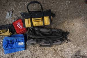 lot 37 image: Assorted Soft Side Tool Bags