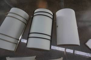 lot 56 image: Lot of 5 Wall Sconces Wall Lights