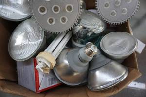 lot 57 image: Large Lot of LED Light Bulbs