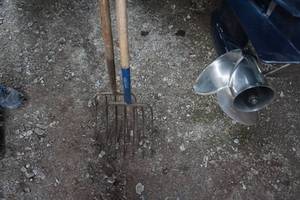 lot 96 image: 2  - Pitch Forks