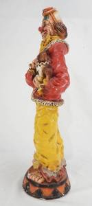 lot 102 image: Vintage 1970s Chalkware Clown with Poodle