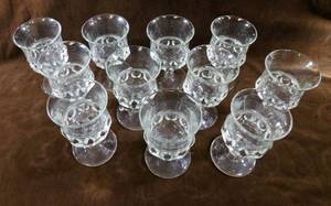 lot 51 image: Lot of 11 Vintage Thumbprint Glasses