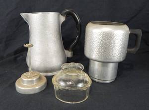 lot 63 image: Vintage Guardian Service  Beverage Urn