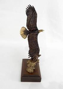 lot 1 image: Vintage 1990 Numbered Limited Edition Wally Shoop The Highest 1 Bronze Eagle Sculpture
