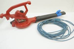 lot 72 image: Toro Electric Leaf Blower