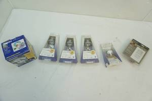 lot 87 image: Philips Light Bulbs & Motion Sensors