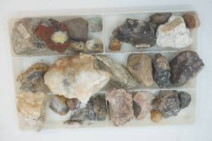 lot 93 image: Rock Set