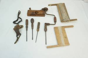 lot 101 image: Vintage Hand-Drill, plane, and Assorted tools