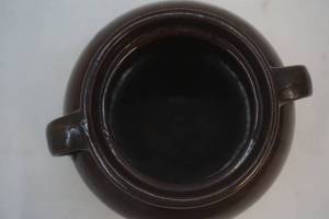 lot 173 image: vintage crock