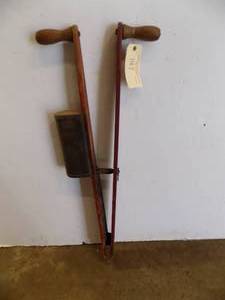 Hand corn planter