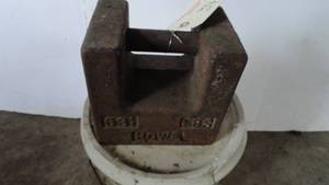 Weight 63 12 lbs Howe