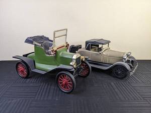 (2) Jim Beam Decanter 1928 Ford Model A and 1913 Model T Decanter