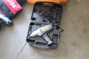 lot 211 image: Nikota PIB-AJ-12.5 12 x-BTU Impact Wrench
