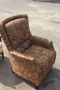 lot 223 image: Living Room Arm Chair