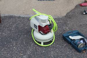 lot 245 image: Tool Shop 4-Gallon 2-hp Pancake Air Compressor