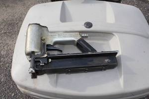 lot 263 image: Senco PW Senco-matic Air Stapler with Case