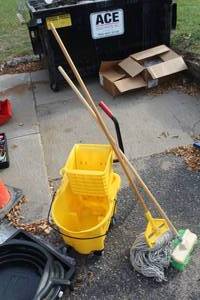 lot 269 image: Mop Bucket w Squeegee, Mop Floor Brush
