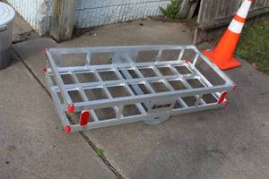 lot 276 image: Ultra-Tow Aluminum Hitch Mount Cargo Tow