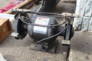 lot 286 image: Buffalo 12-hp Electric Bench Grinder