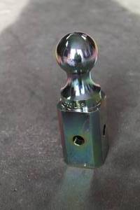 lot 296 image: BW 2-516 30,000-lbs Gooseneck Trailer Hitch Ball