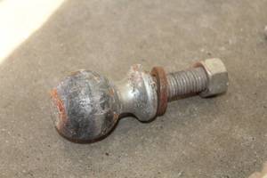 lot 298 image: 2 Trailer Hitch Ball