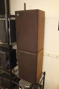 lot 324 image: Lot of (2) JBL L19 8-ohm Stereo Speakers
