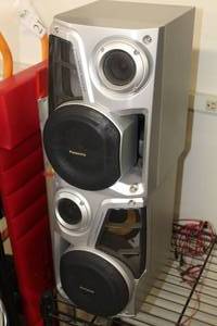 lot 325 image: Lot of (2) Panasonic SB-AK44 6-ohm 140W Stereo Speakers