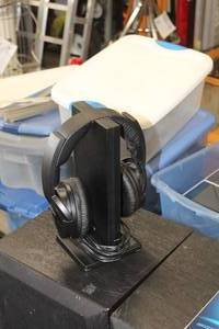 lot 332 image: Sony Wireless Headphones