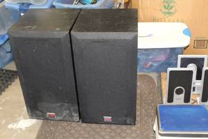 lot 333 image: Lot of (2) Cerwin Vega Stereo Speakers