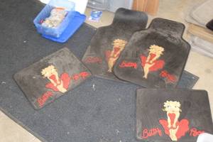 lot 356 image: Lot of (4) Betty Boop Automotive Floor Mats
