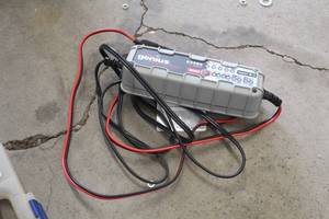 lot 375 image: Noco G3500 Genius Wicked Smart Charger