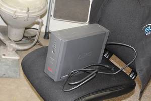 lot 383 image: APC Back-UPS XS900 Power Bank