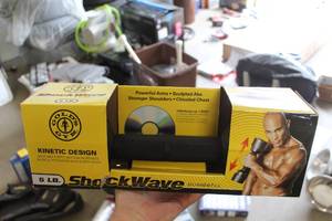 lot 390 image: Shockwave Dumbbell (in box)