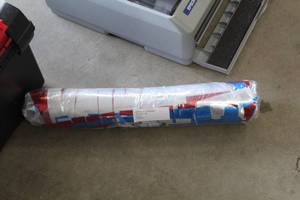 lot 393 image: 60 Metallic Streamer (New)