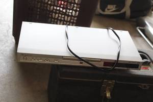 lot 404 image: Mitsubishi Progressive DVD Player