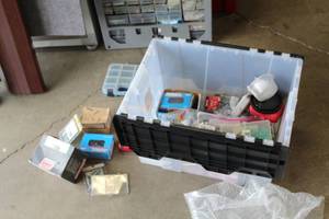 lot 421 image: Lot of  Fasteners