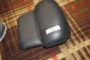 lot 59 image: 04ELGLCVO1103036 Tour Pak Pad Motorcycle Seat